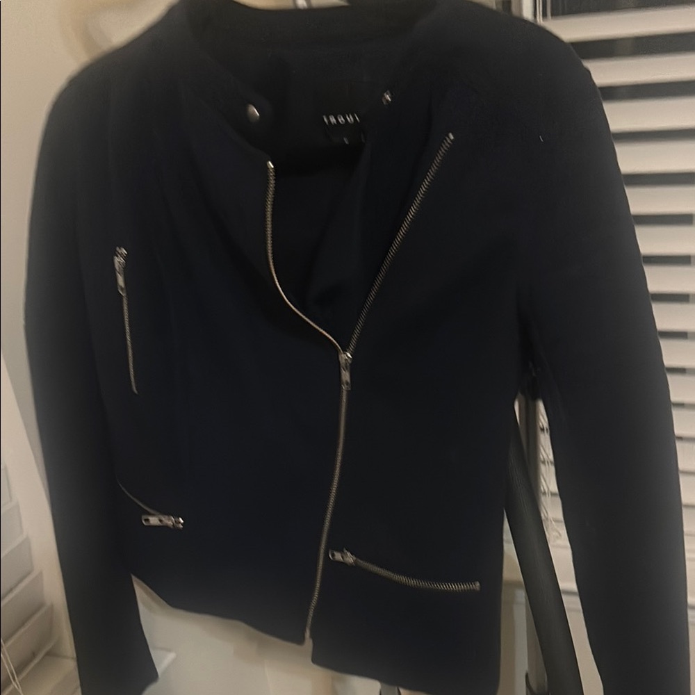 NWOT Trouve navy blue jacket, medium